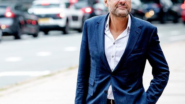 'Laat democratische vernieuwing niet over aan het kabinet'