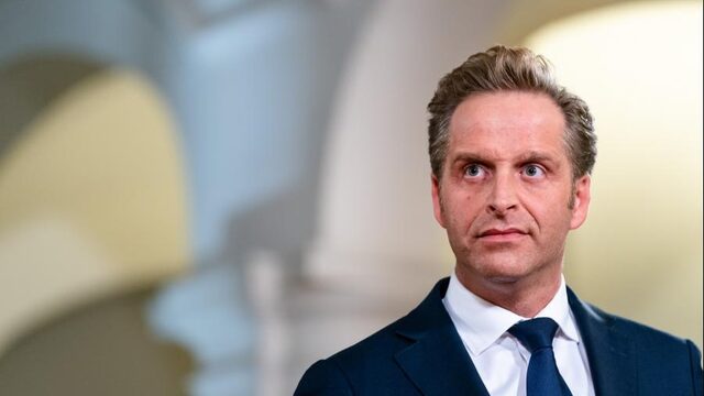CDA presenteert 'piepend en krakend' kandidatenlijst en partijprogramma maar volgens Hugo de Jonge 'hoort dat erbij'