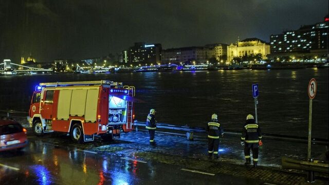 Vrees voor tientallen doden na kapseizen toeristenboot in Boedapest