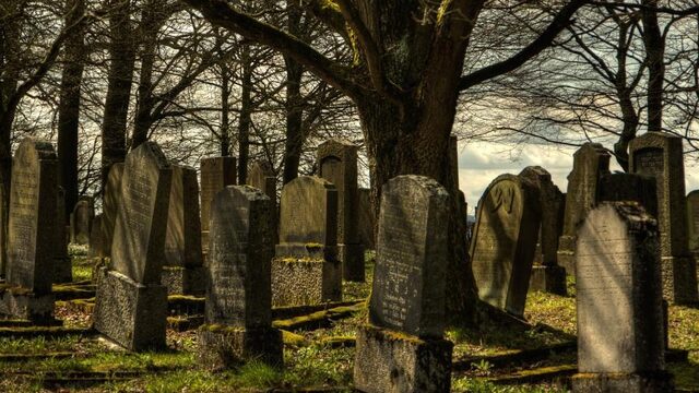 Er liggen duizenden euro's aan niet geïnde polissen bij verzekeraars