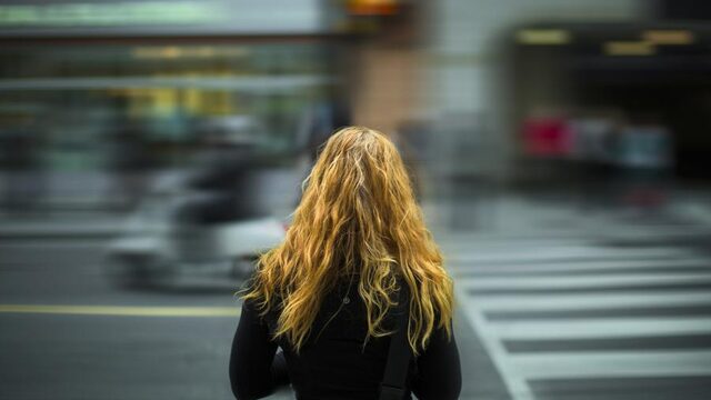 'Wat gaan je tieten lekker op en neer': straatintimidatie is geen compliment