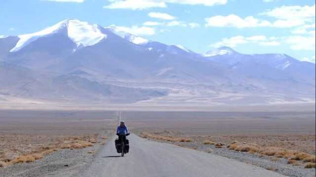 'Het grootste risico voor de fietstoerist in Tadzjikistan is het verkeer'