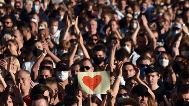 Massale protesten in Wit-Rusland tegen president
