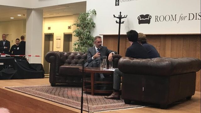 Sentimentele Jordan Peterson toont zijn gevoelige kant op UvA