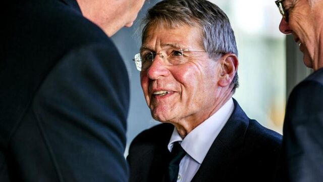 Stand.nl: Populaire politieke partijen die alles anders willen, moeten meeregeren