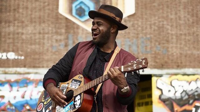 Rivelino Rigters, van rotjoch tot rapper