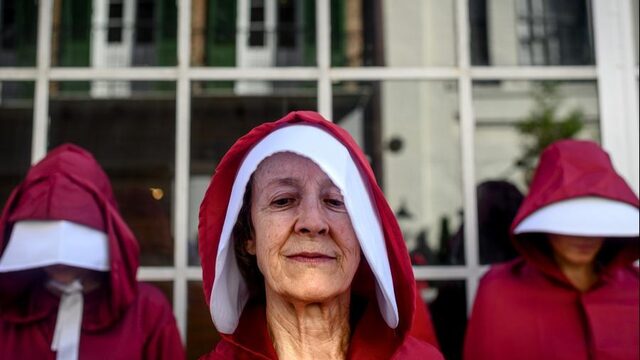 Podcast De Dag: waarom we het wéér over abortus hebben