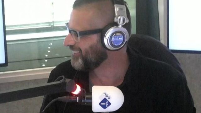 Wie verzint de 'dagen van' en hoe praat Mark die intro's zo mooi vol?