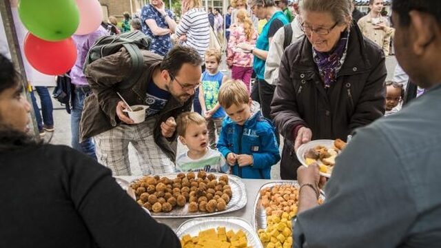 Vandaag op NPO Radio 1: eredivisie, Jessica Durlacher en open azc dag