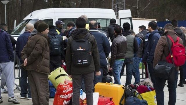 'Jonge asielzoekers moeten na hun 18e begeleiding houden'