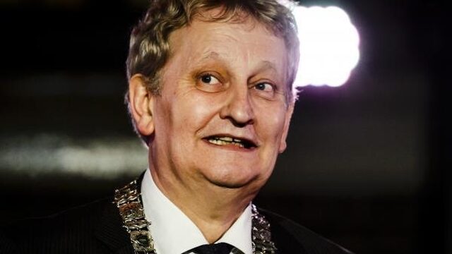 Amsterdamse burgemeester Van der Laan ernstig ziek