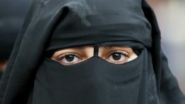 Verbazing in Marokko over verbod op productie en verkoop van boerka's