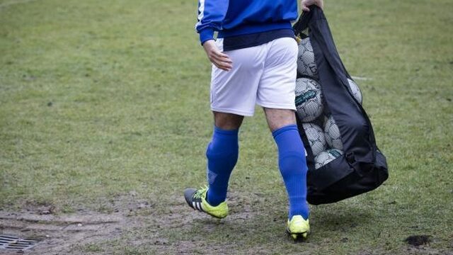 Homo die voetbalt blijft uit angst in de kast