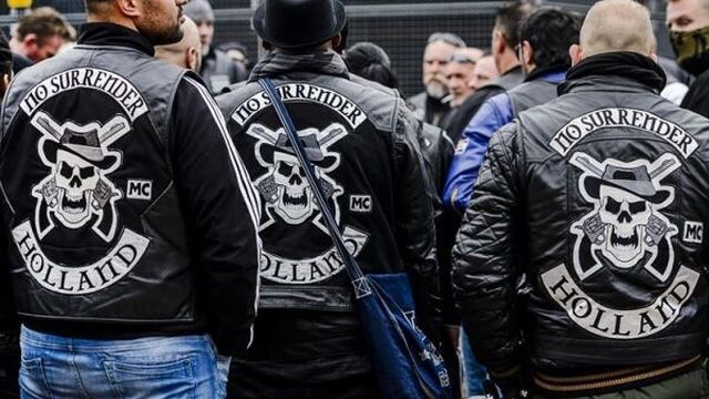 Hoofdredacteur Panorama: 'Motorclubleden vertrokken niet voordat ik tekende'