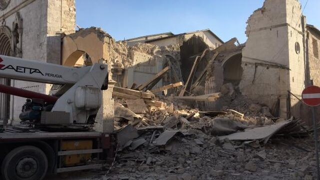 Weer zware aardbeving in Midden-Italië