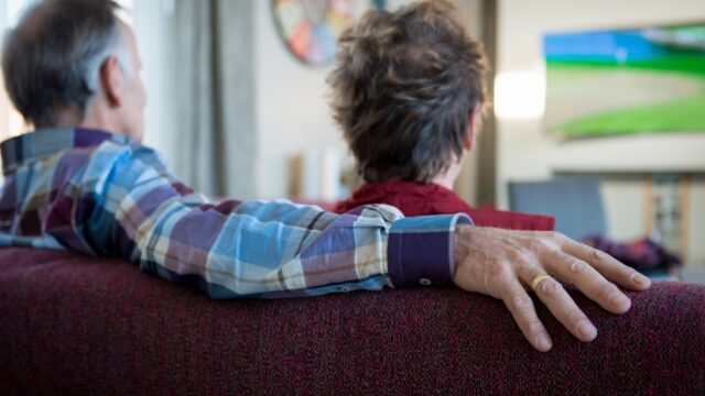 Ouderen blijven langer jonger van geest: 'Leef niet naar je leeftijd, 70 is het nieuwe 50-gevoel'