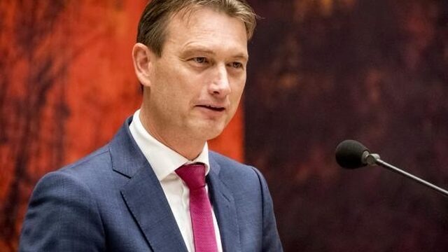 ‘Boerenbedrog? Pechtold moet in de spiegel kijken’