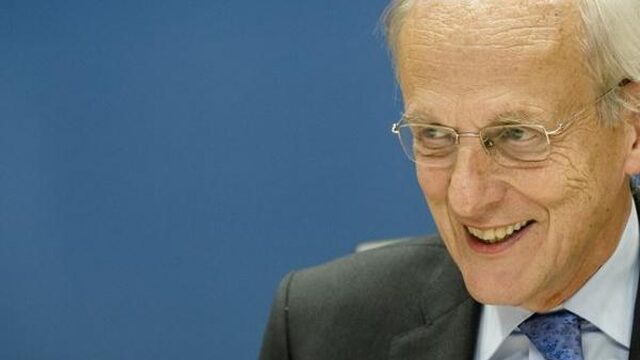 Hoe lossen we de vervreemding tussen burger en politiek op?