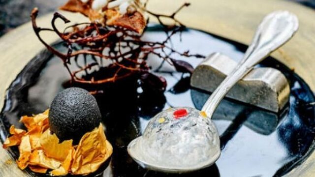 The Guardian sloopt toprestaurant: ‘Condoomsmaak'