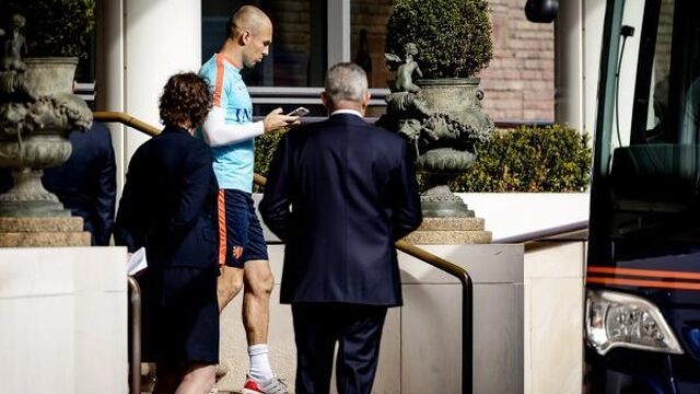 Oranje traint alweer, maar zonder Blind