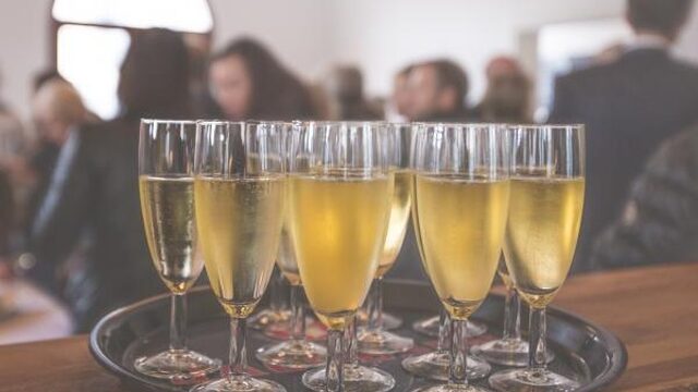 Do’s en don’ts op een (zakelijke) kerstborrel