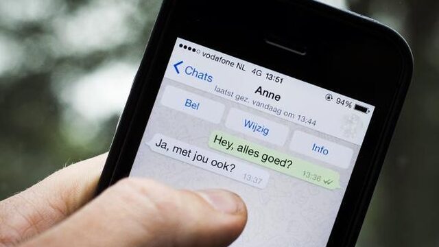 TrendingVandaag: Whatsappen? Niet op je werk!