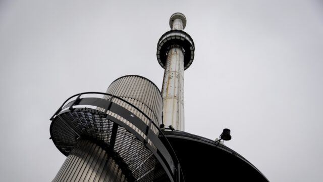 Feit of Fictie: 'Miljoenen Epstein-documenten bij elkaar opgeteld twee keer zo hoog als de Euromast'