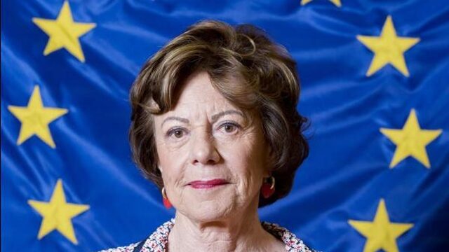 Neelie Kroes: geef Europese minister van Financiën een kans