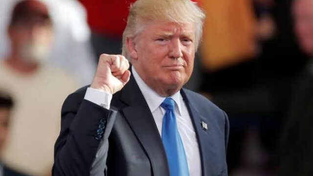 Donald Trump wint verkiezingen, roept op tot verzoening