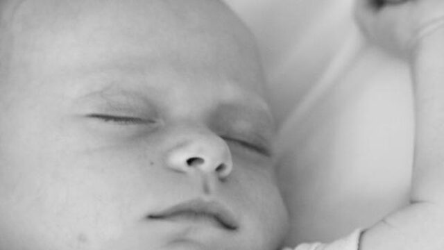 Defence for Children bezorgd over aanbevelingen draagmoederschap