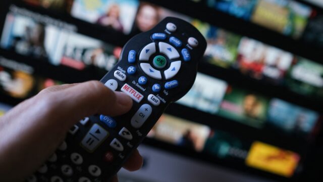 Hoe worden de kijkcijfers van tv-programma's eigenlijk gemeten?