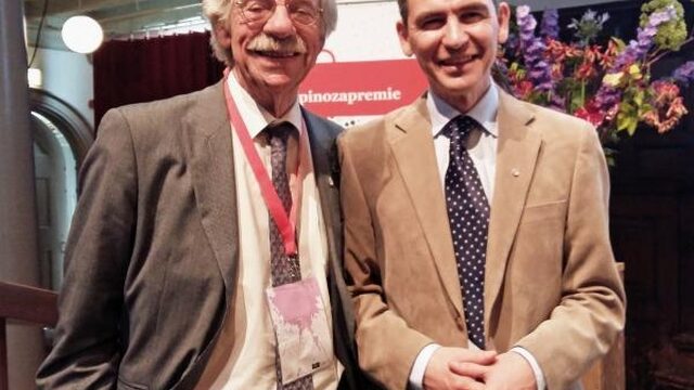 Kersvers Spinozalaureaat vroeger niet welkom in Nederland