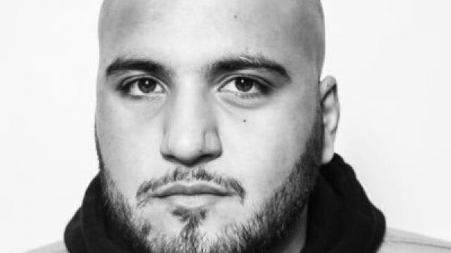 Rapper Massih Hutak roept jongeren op Den Haag te blijven controleren