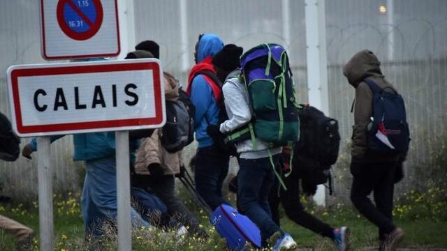 Ontruiming vluchtelingenkamp Calais begonnen