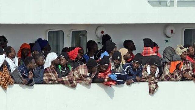 'Zeker 300.000 vluchtelingen dit jaar naar Italië'