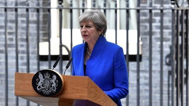 ‘She’s blown it’, maar May zet stug door