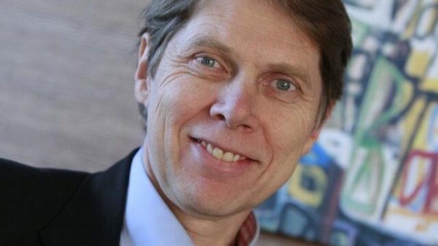 Boek over baarmoeder voor mannen