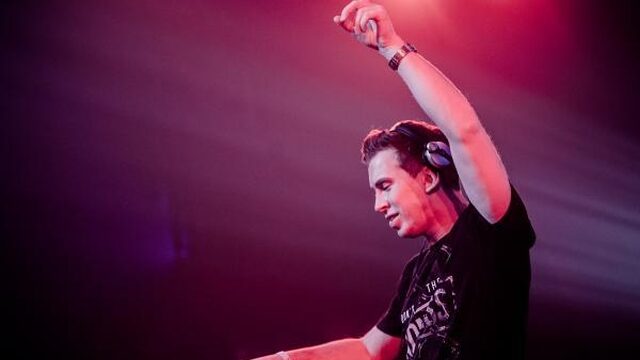 Hoe een kroeggesprek leidt tot het twee jaar volgen van dj Hardwell