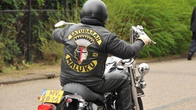 Minister Hennis: lidmaatschap Satudarah kán niet