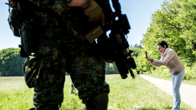 Draagvlak groeit voor uitbreiding defensieactiviteiten, maar 'doe het zo veilig mogelijk'