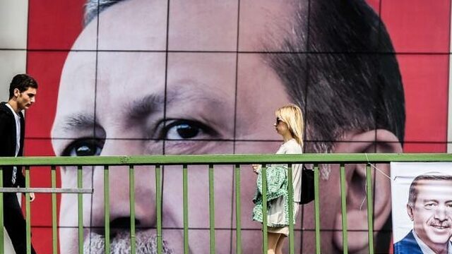 Turkse Nederlanders zitten vast in Turkije