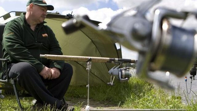 'De Johan Cruijff van de wedstrijdvissers' deelt belevenissen in autobiografie