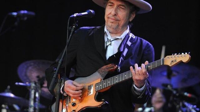 Bob Dylan wint Nobelprijs voor Literatuur