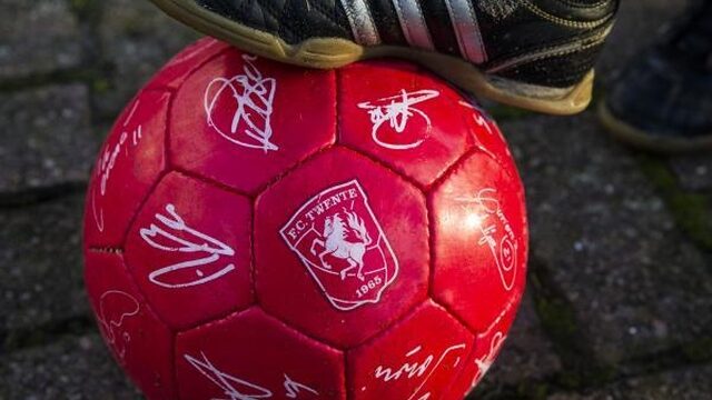 FC Twente blijft in eredivisie, De Graafschap degradeert