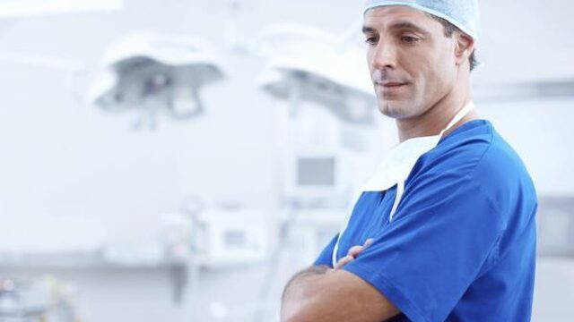 Is uw sterftekans groter als u zich vandaag laat opereren?