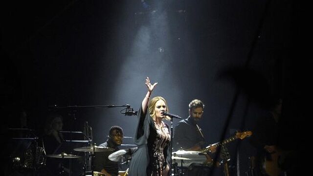 TrendingVandaag: Adele op Glastonbury 2016