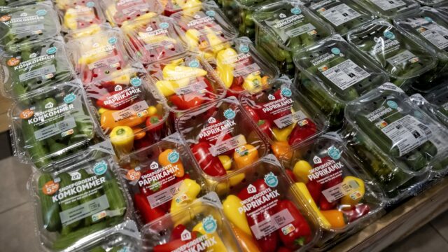 Waarom zijn sommige groenten in plastic verpakt en anderen niet?