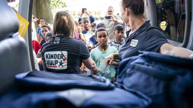 Grote stijging in hulpvraag basisproducten voor kinderen: 'Er hoeft maar iets te gebeuren en het is mis'