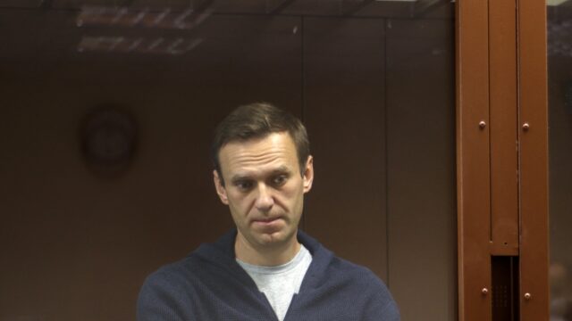 Memoires Navalny zijn liefdesbrief aan vrouw en Rusland: 'Hoe meer druk hij voelde, hoe meer hij groeide'