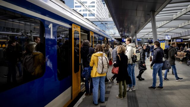 Hoe moet het Nederlandse spoor verbeteren zodat de trein kan concurreren met het vliegtuig?